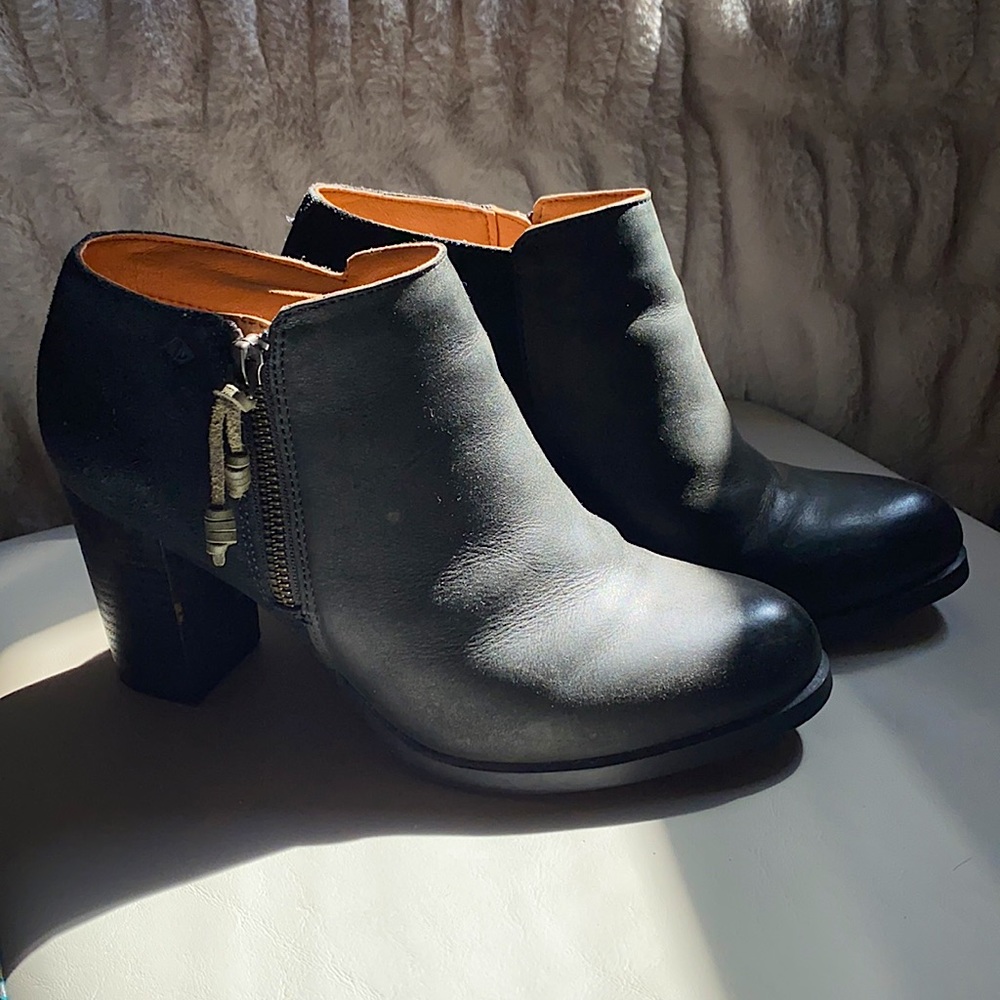 Sperry booties